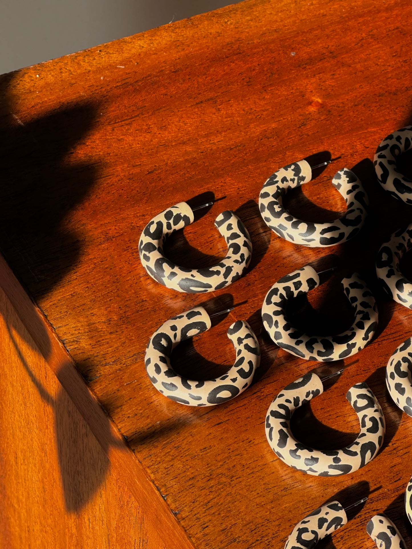 LEOPARD HOOPS