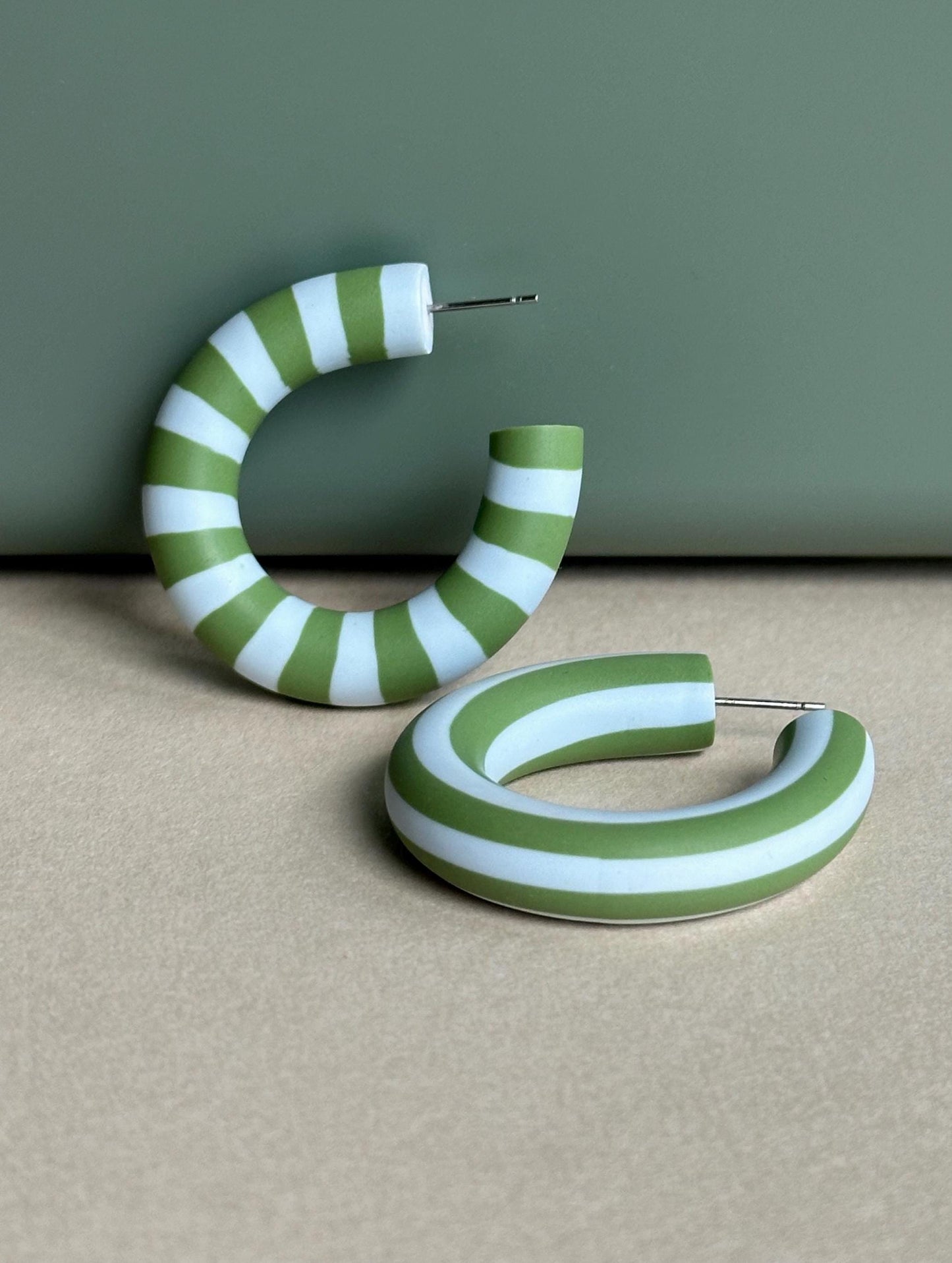 STRIPED HOOPS