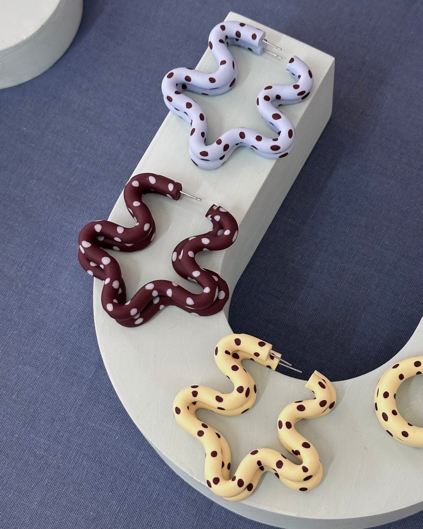 POLKA DOT WIGGLES
